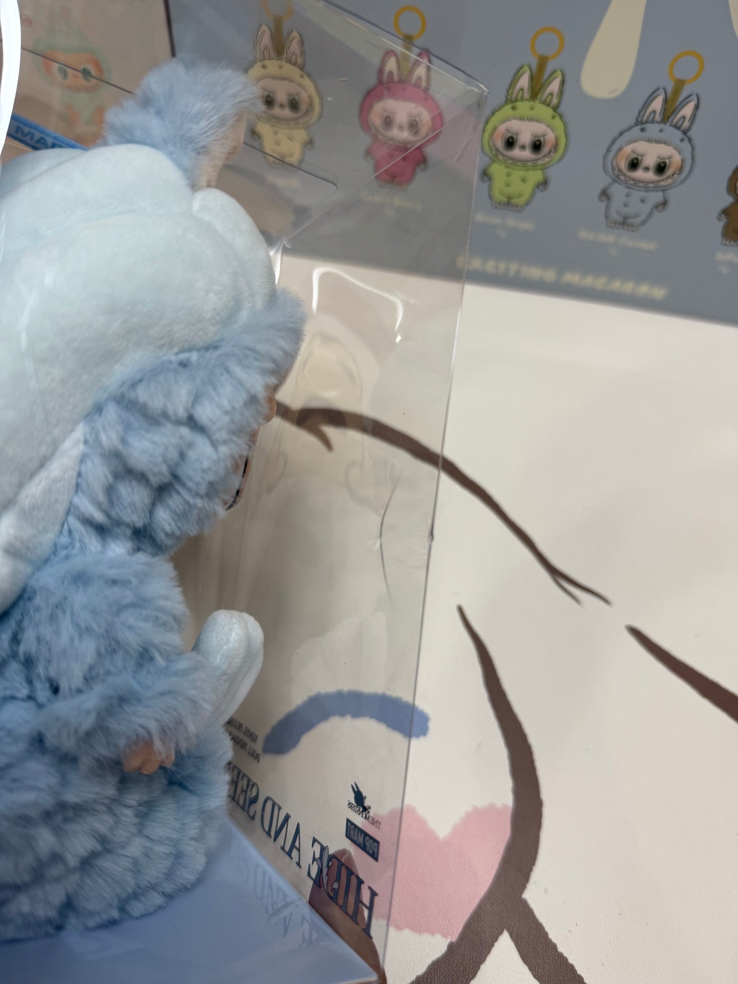 (outer box minor damage) LABUBU HIDE AND SEEK IN SINGAPORE SERIES-Vinyl Plush Doll Pendant