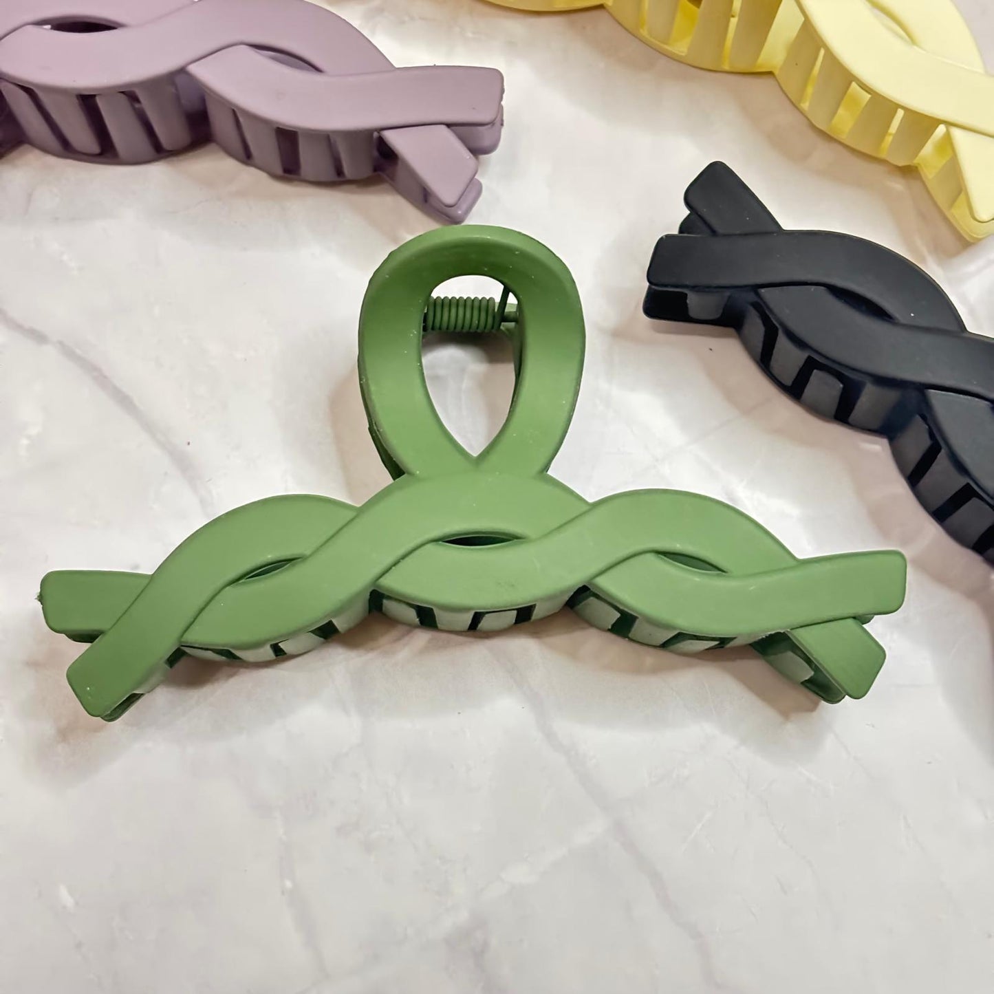 Hair Claw Clip (swirly design)